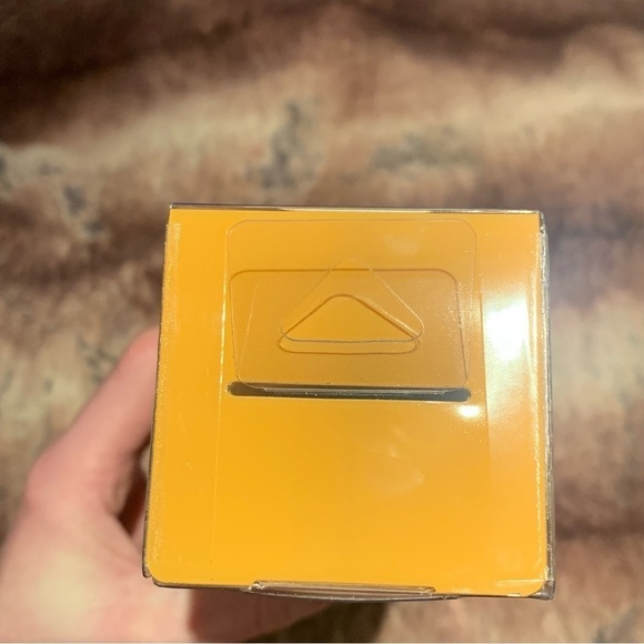 Cricut Smart Vinyl™ Removable 3 Feet Maize Yellow - Picture 5 of 6